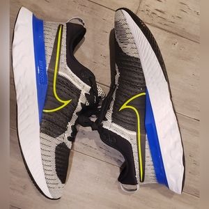 Nike React Infinity Run Flyknit 2 men's Size 10.5.